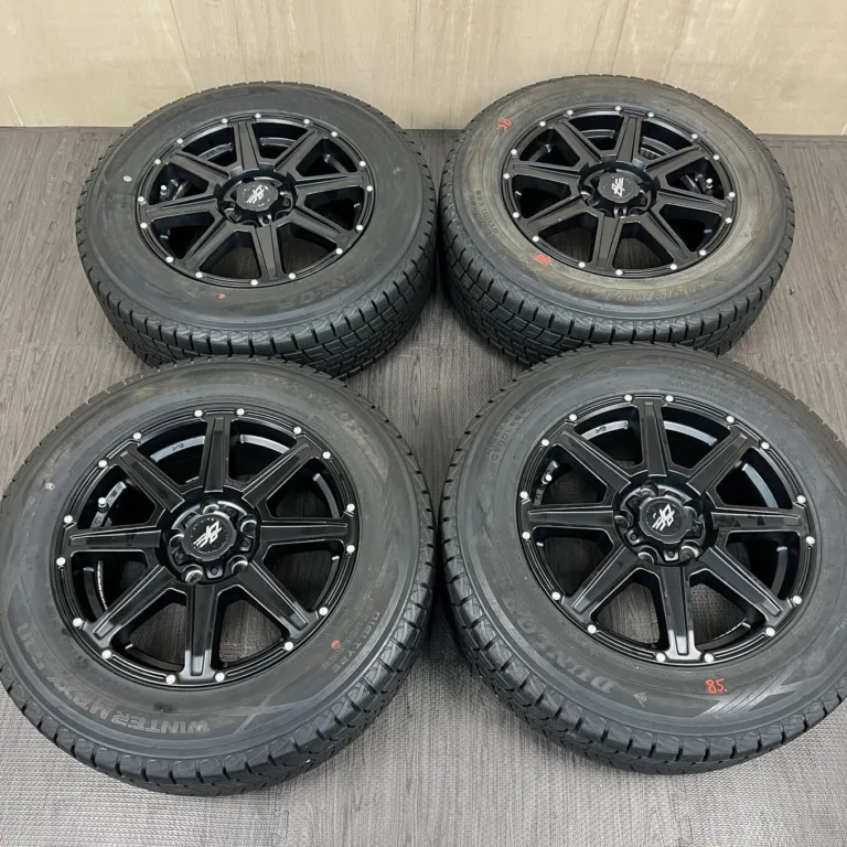 中古 BLACK FORCE ホイール 16×7.0J PCD 5x114.3 ET35 #85D40426の実物写真（1枚目）