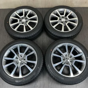 中古 ジープ COMPASS ホイール 18×7.0J PCD 5x114.3 ET40 #93D40426の実物写真(1枚目)