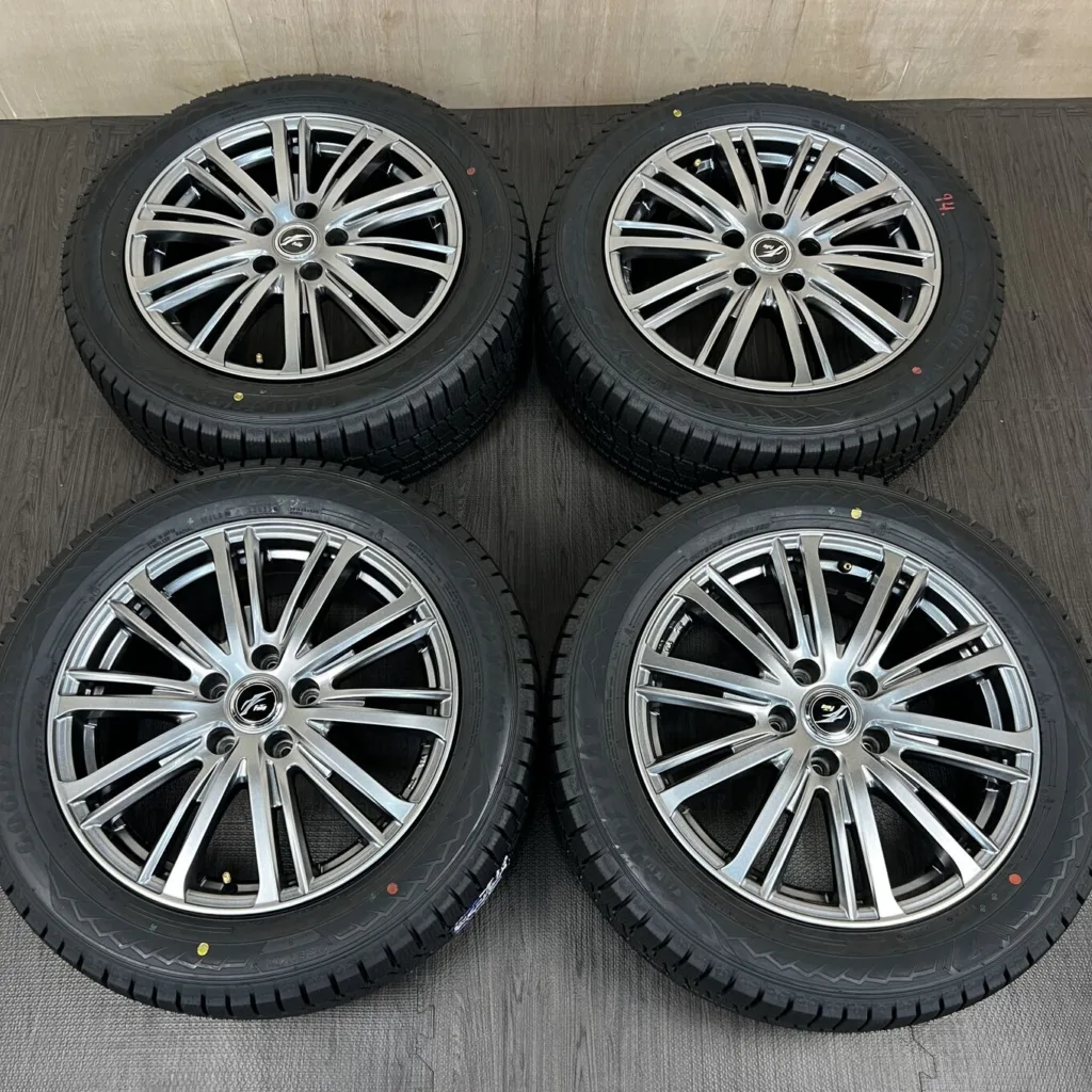 中古 FANG ホイール 17×7.0J PCD 5x114.3 ET40 #94D40426の実物写真（1枚目）
