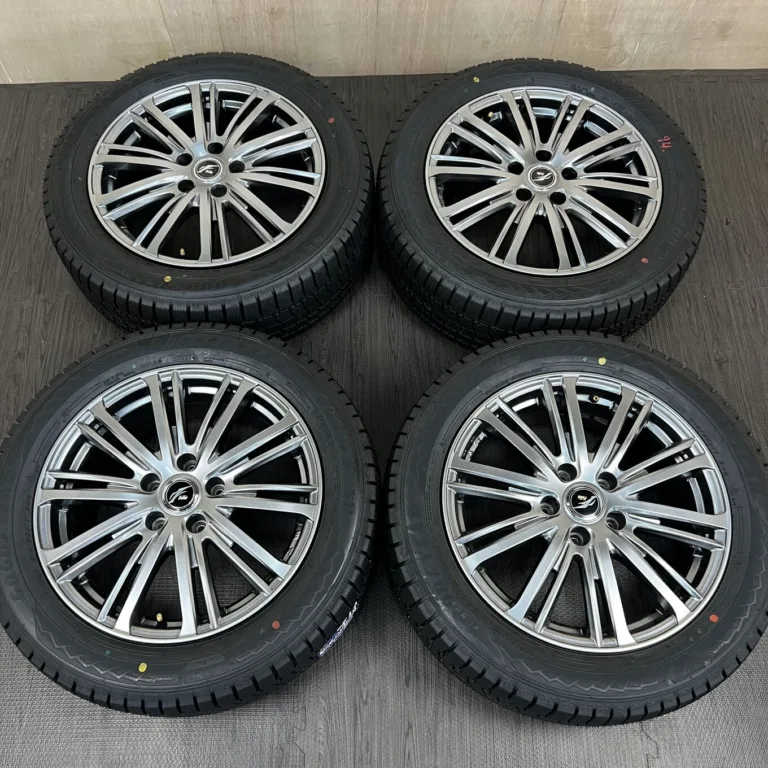 中古 FANG ホイール 17×7.0J PCD 5x114.3 ET40 #94D40426の実物写真（1枚目）