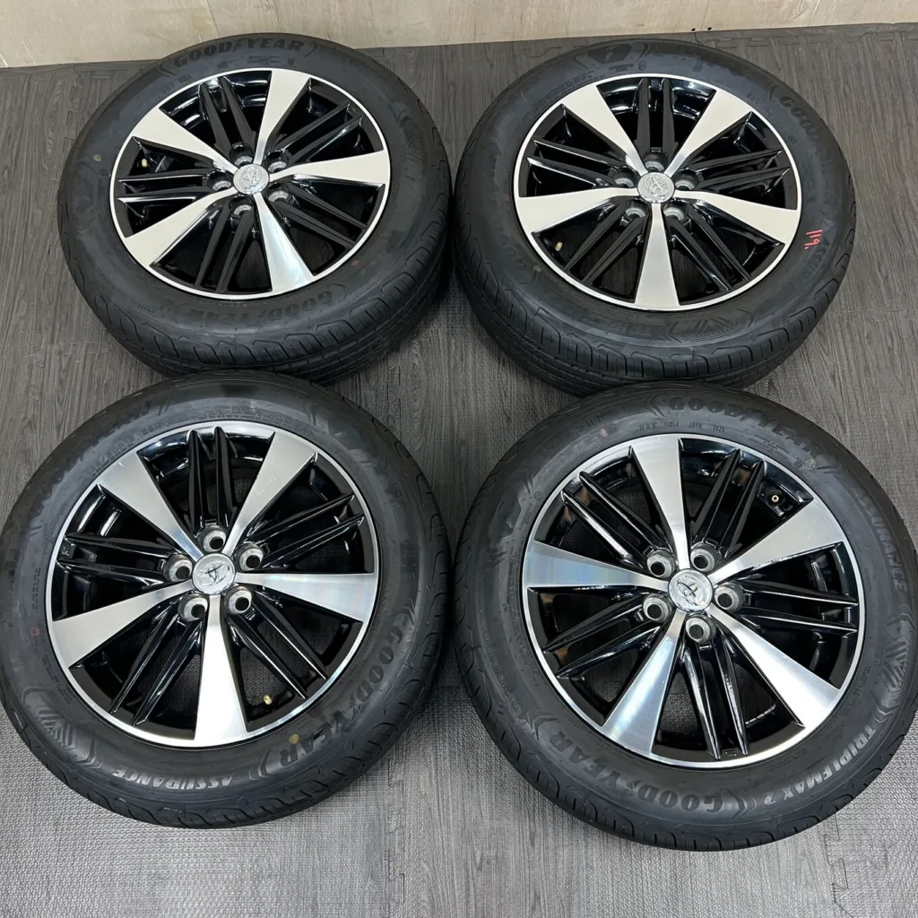 中古 トヨタ WISH ホイール 16×6.0J PCD 5x100 ET45 #119D40426の実物写真（1枚目）