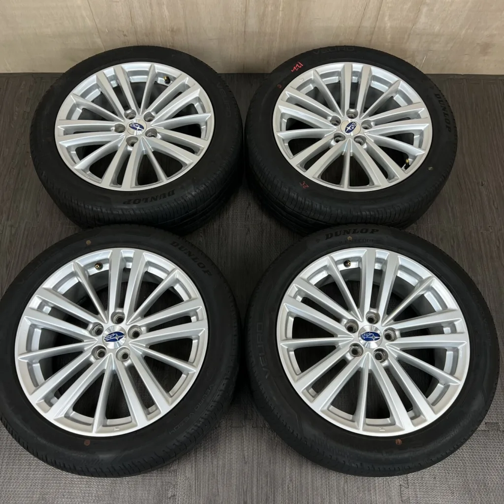 中古 スバル ホイール 17×7.0J PCD 5x100 ET48 #122D40426の実物写真（1枚目）