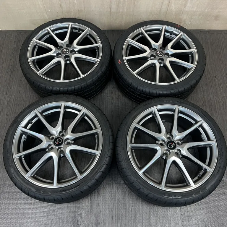 中古 トヨタ PRIUS GS ホイール 18×7.5J PCD 5x100 ET50 #131D40426の実物写真（1枚目）