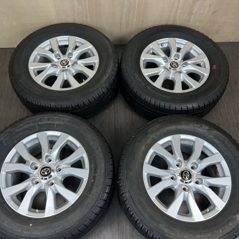 中古 トヨタ LAND CRUISER ホイール 18×8.0J PCD 6x139.7 ET52 #141D40426の実物写真（1枚目）