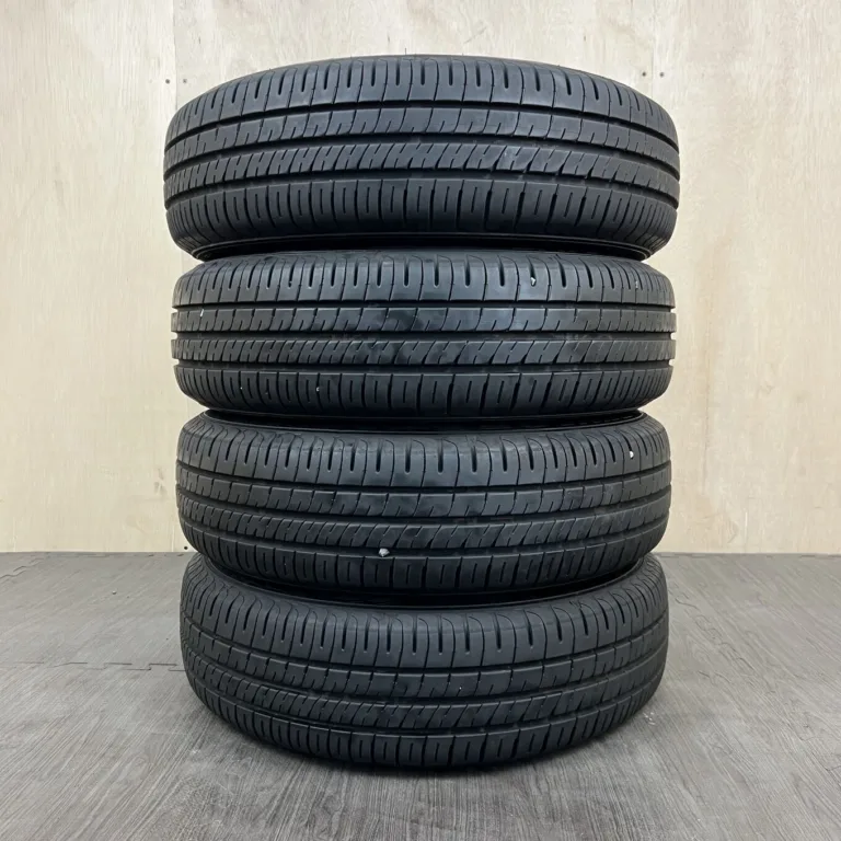 中古 DUNLOP ENASAVE EC204 サマータイヤ 175/65R15 #0519AT000926の実物写真（1枚目）