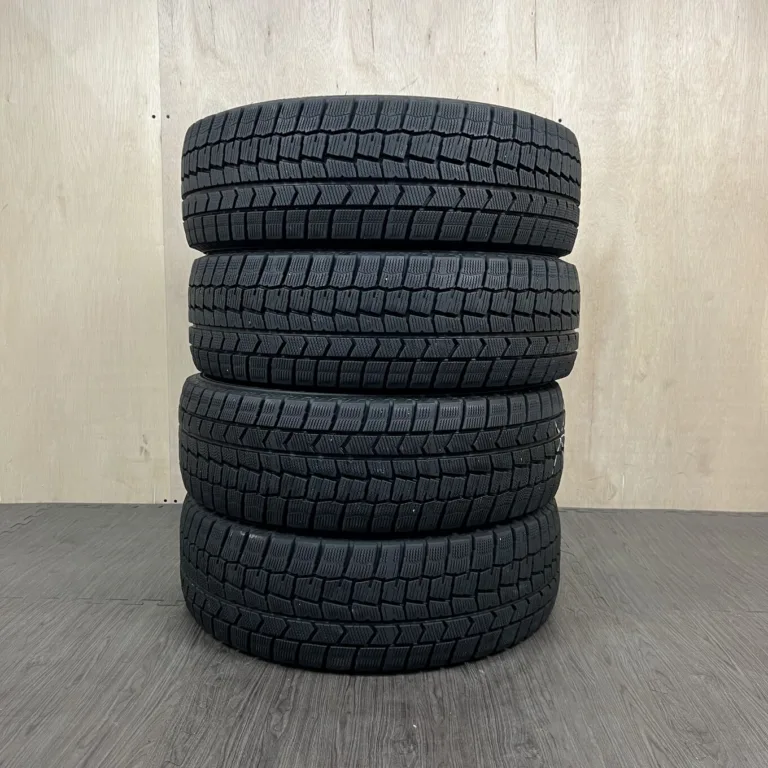 中古 DUNLOP SP WINTER MAXX WM02 冬用タイヤ 205/60R16 #0422AT000926の実物写真（1枚目）