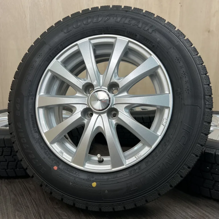 GOODYEAR ICE NAVI 7 WEDS RAVRION RS01 Tyre and wheel set 175/70 R14 Item number 66S40426