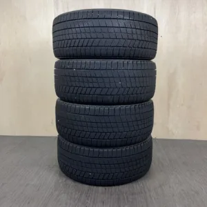 中古 BRIDGESTONE BLIZZAK VRX3 冬用タイヤ 245/45R17 #0508AT0926の実物写真（1枚目）
