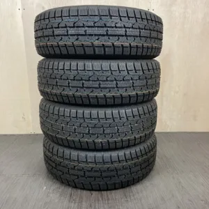 新品 TOYO OBSERVE GARIT GIZ 冬用タイヤ 205/60R16 #0126AT030926の実物写真(1枚目)