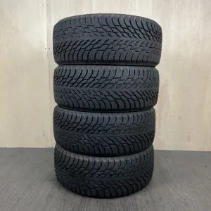 中古 NOKIAN TYRES HAKKAPELIITTA R3 冬用タイヤ 245/35R21 #0020AT001026の実物写真(1枚目)
