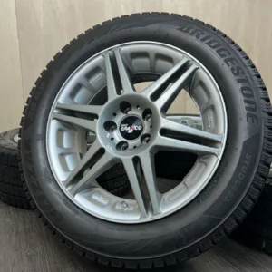 中古 BRIDGESTONE BLIZZAK XG02 + RALLY SPARCO タイヤ・ホイールセット 205/55R16 · 16×7.0J PCD 5x100 ET50 #174S40426の実物写真（1枚目）