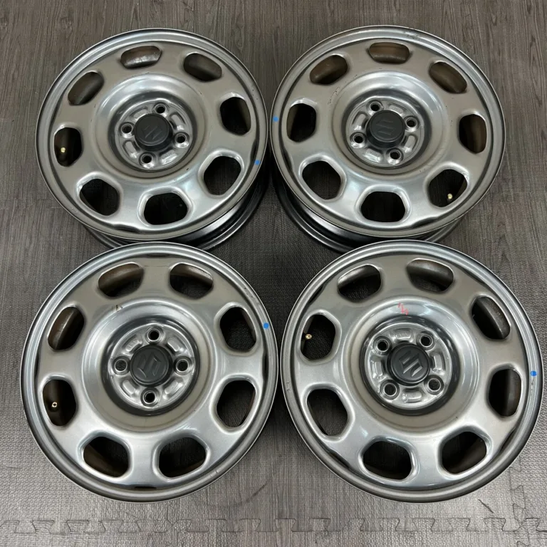 中古 スズキ HUSTLER ホイール 15×4.5J PCD 4x100 ET45 #0377AD000926の実物写真（1枚目）