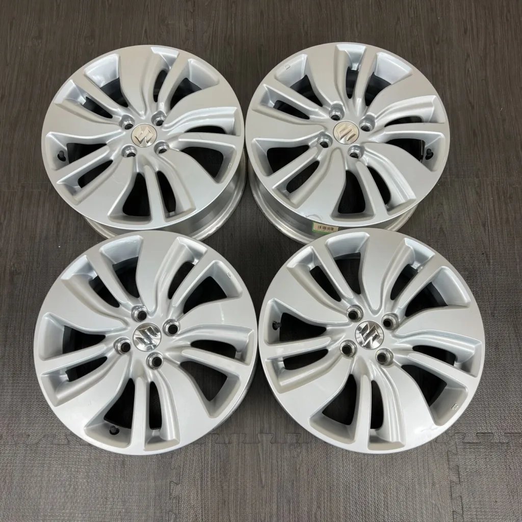 中古 スズキ SWIFT ホイール 16×6.0J PCD 4x100 ET40 #0068AD020926の実物写真（1枚目）