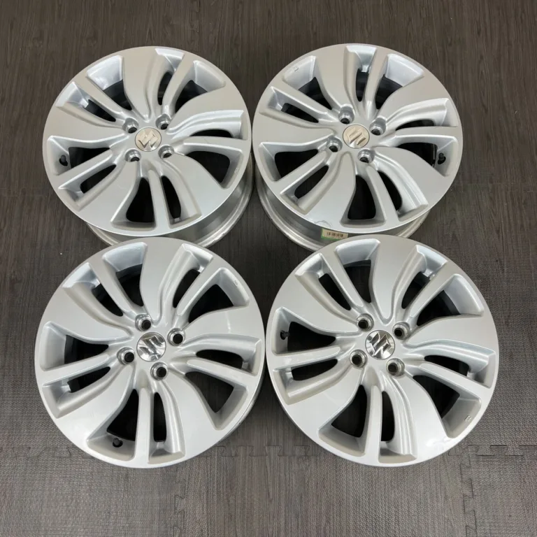 中古 スズキ SWIFT ホイール 16×6.0J PCD 4x100 ET40 #0068AD020926の実物写真（1枚目）