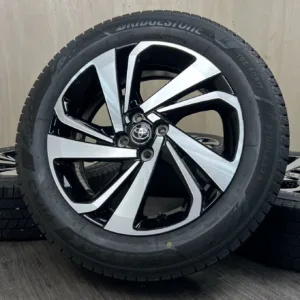 中古 BRIDGESTONE BLIZZAK VRX3 + トヨタ RAZE タイヤ・ホイールセット 195/60R17 · 17×6.0J PCD 4x100 ET40 #50S40426の実物写真（1枚目）