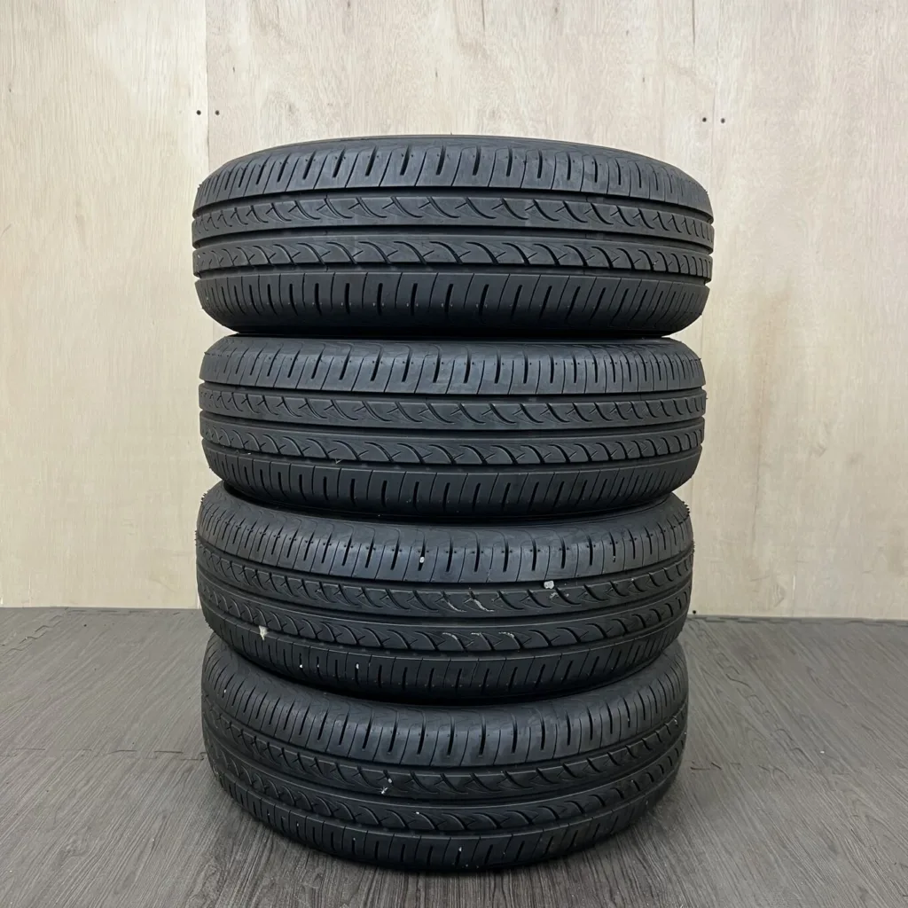 中古 YOKOHAMA BLUEARTH サマータイヤ 185/70R14 #0277AT0926の実物写真（1枚目）