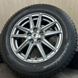 GOODYEAR ICE NAVI 8 KYOHO SEIN Tyre and wheel set 215/60 R16 Item number 117S40426