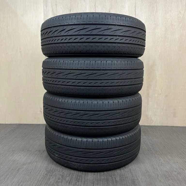中古 BRIDGESTONE REGNO GRVII サマータイヤ 225/60R17 #0511AT010926の実物写真（1枚目）