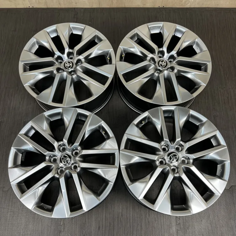 中古 トヨタ RAV4 XA50 ホイール 19×7.5J PCD 5x114.3 ET40 #0343AD000926の実物写真（1枚目）
