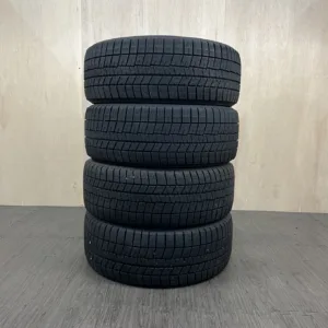中古 DUNLOP WINTER MAXX WM03 冬用タイヤ 215/50R17 #0012AT001026の実物写真(1枚目)