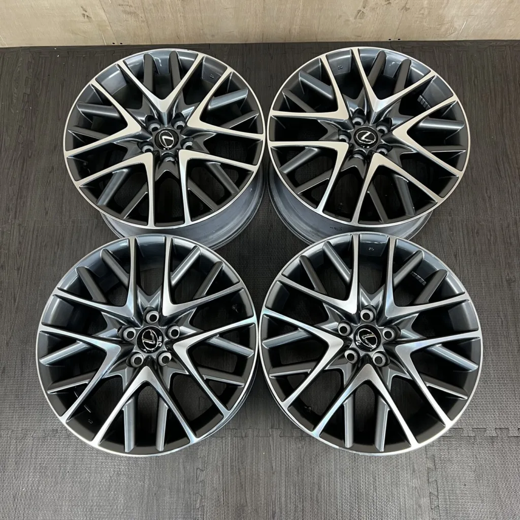 中古 レクサス RC350 F SPORT ホイール 19×8.0J PCD 5x114.3 ET45 · 後輪 9.0J ET60 #0101AD060926の実物写真（1枚目）