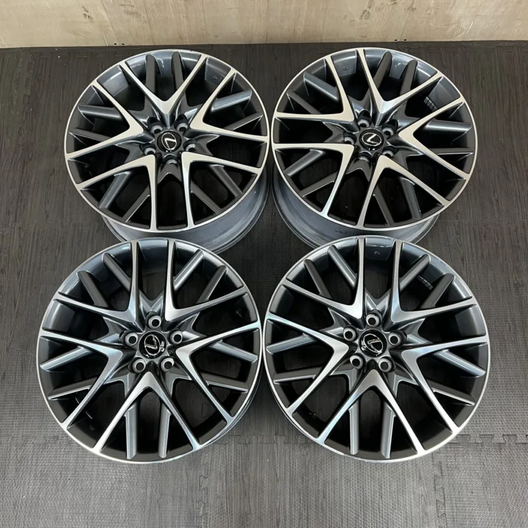 中古 レクサス RC350 F SPORT ホイール 19×8.0J PCD 5x114.3 ET45 · 後輪 9.0J ET60 #0101AD060926の実物写真（1枚目）