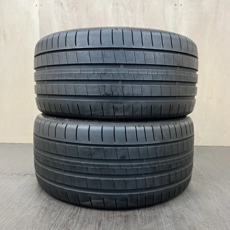 中古 DUNLOP SP SPORT MAXX 060+ サマータイヤ 275/35R19 #0302AT0926の実物写真（1枚目）