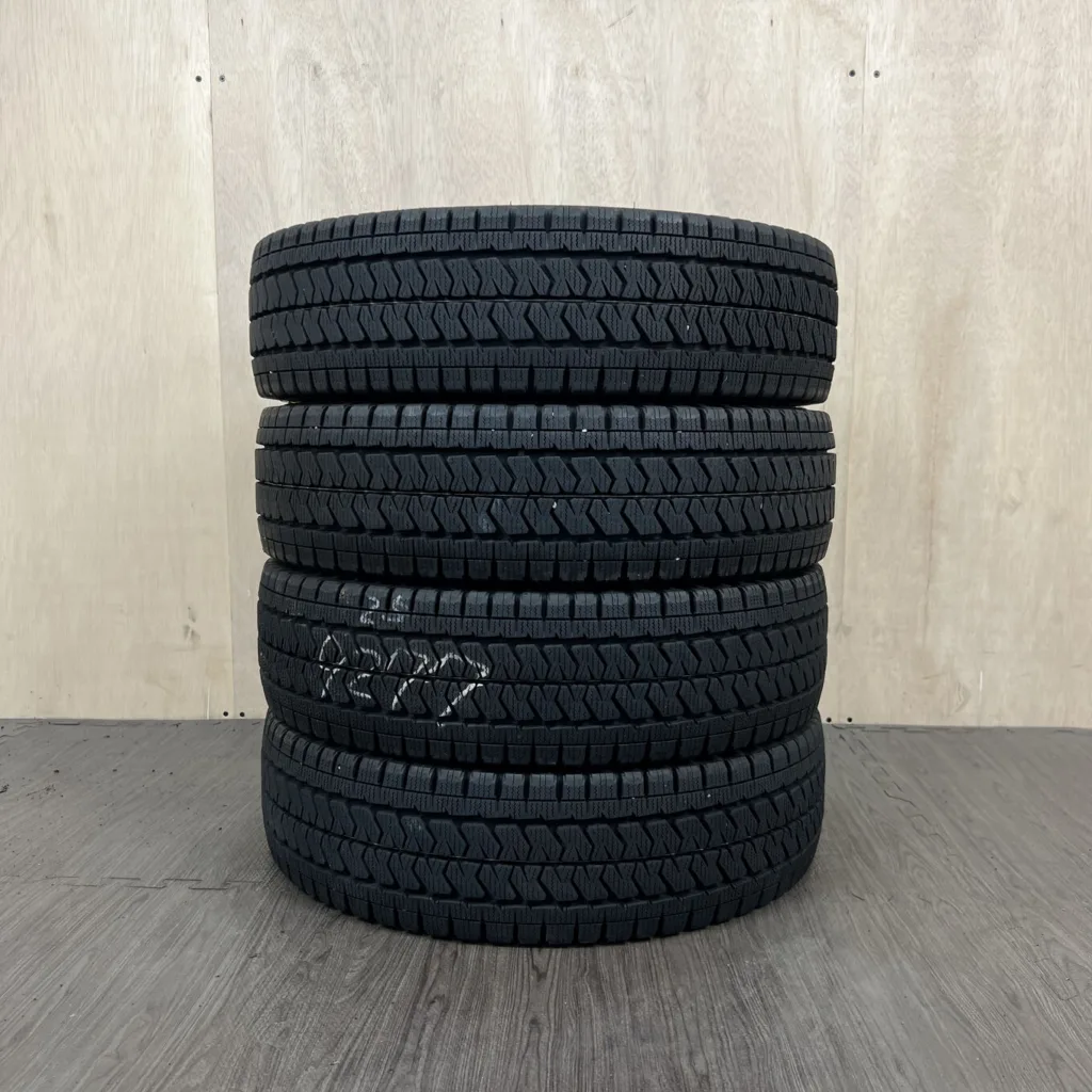 BRIDGESTONE BLIZZAK VL10A Tyre 165/80 R13 Item number 0050AT001026