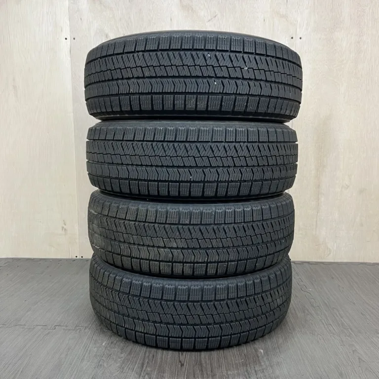 中古 BRIDGESTONE BLIZZAK VRX2 冬用タイヤ 195/65R15 #0103AT010926の実物写真（1枚目）