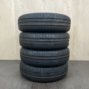 新品 TOYO NANOENERGY 3 PLUS サマータイヤ 185/70R14 #0220AT020926の実物写真(1枚目)