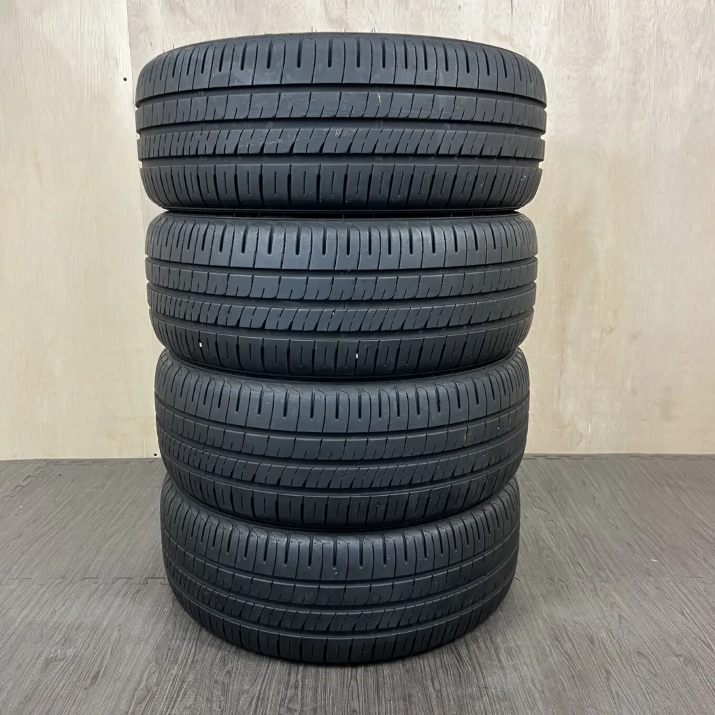 中古 DUNLOP ENASAVE EC204 サマータイヤ 205/50R17 #0324AT000926の実物写真（1枚目）