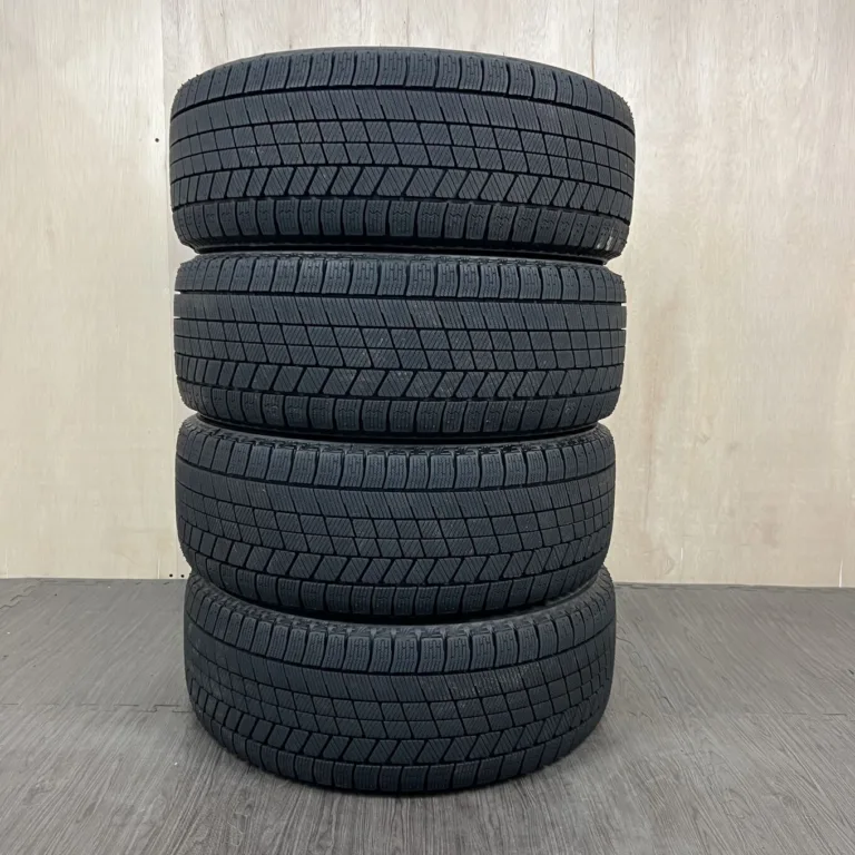 BRIDGESTONE BLIZZAK VRX3 Шина 225/50 R17 артикул 0320AT000926