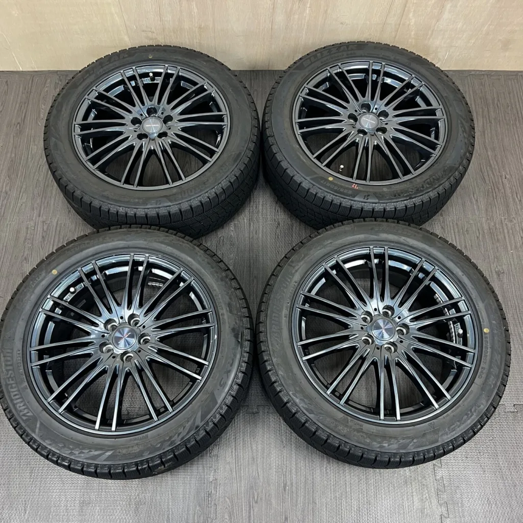 中古 WEDS VELVA AGUDO ホイール 17×7.0J PCD 5x100 ET47 #0320AD000926の実物写真（1枚目）