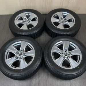 中古 トヨタ RAV4 ホイール 17×7.0J PCD 5x114.3 ET35 #587D020925の実物写真(1枚目)