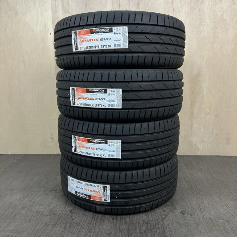 新品 HANKOOK VENTUS EVO K137 サマータイヤ 225/45R18 #0515AT040926の実物写真（1枚目）