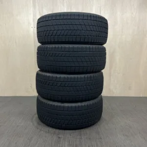 中古 BRIDGESTONE BLIZZAK VRX3 冬用タイヤ 215/50R17 #0531AT0926の実物写真（1枚目）
