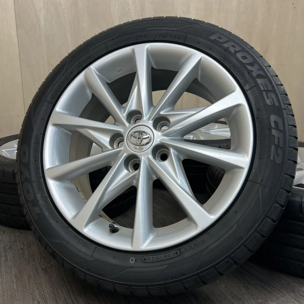 TOYO PROXES CF2 TOYOTA PRIUS ALPHA Tyre and wheel set 215/50 R17 Item number 438S010925