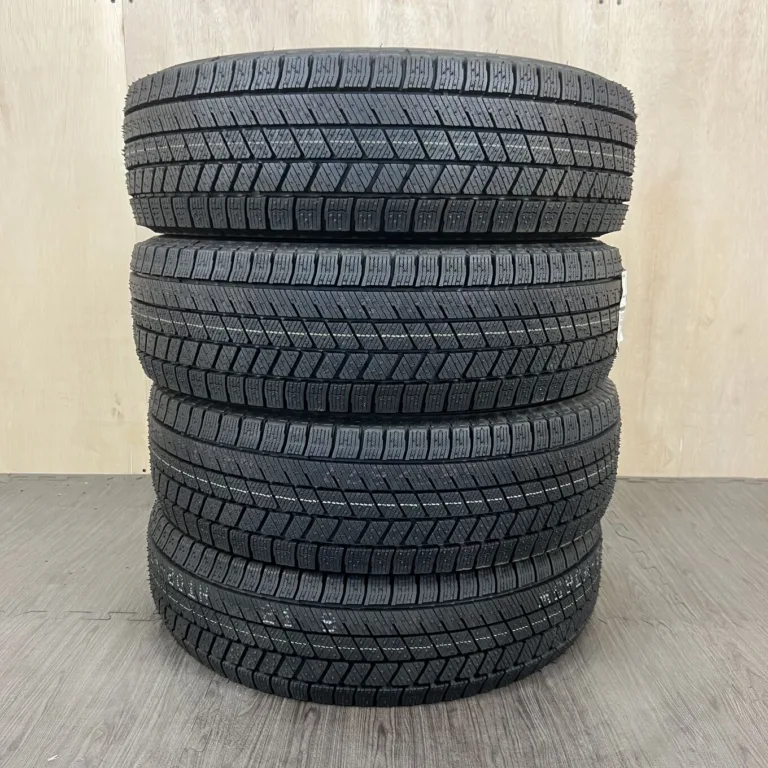 新品 BRIDGESTONE BLIZZAK VRX3 冬用タイヤ 185/65R15 #0228AT030926の実物写真（1枚目）