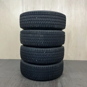 中古 BRIDGESTONE BLIZZAK VRX3 冬用タイヤ 205/65R16 #0332AT000926の実物写真(1枚目)