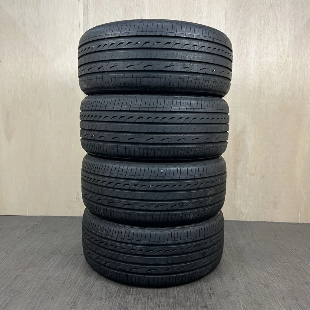 中古 BRIDGESTONE REGNO GR-XIII サマータイヤ 265/40R20 #0456AT000926の実物写真（1枚目）