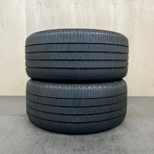 中古 DUNLOP VEURO VE304 サマータイヤ 245/40R18 #0200AT010926の実物写真(1枚目)