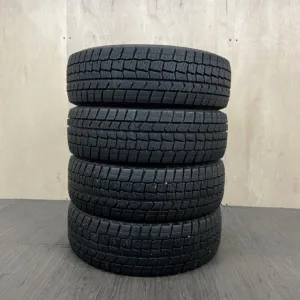 中古 DUNLOP SP WINTER MAXX WM02 冬用タイヤ 185/65R15 #0019AT001026の実物写真(1枚目)