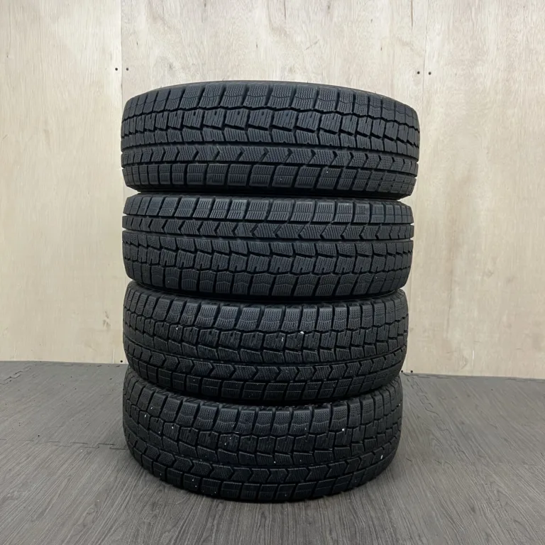 中古 DUNLOP SP WINTER MAXX WM02 冬用タイヤ 185/65R15 #0019AT001026の実物写真（1枚目）
