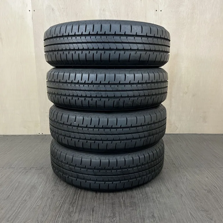 中古 BRIDGESTONE NEWNO サマータイヤ 175/65R15 #0283AT0926の実物写真（1枚目）
