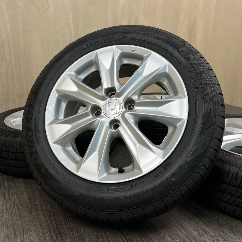 DUNLOP ENASAVE EC204 HONDA FIT Tyre and wheel set 175/65 R15 Item number 0413AS000926
