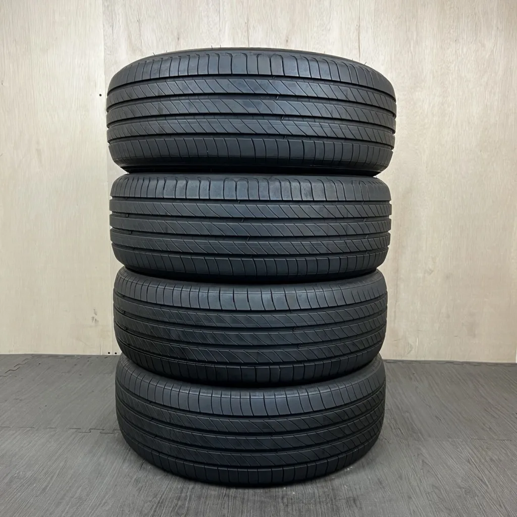 中古 MICHELIN E-PRIMACY サマータイヤ 215/60R17 #0156AT020926の実物写真（1枚目）