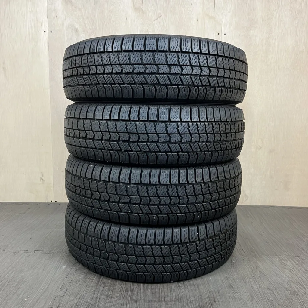 中古 GOODYEAR ICE NAVI 8 冬用タイヤ 195/60R17 #0121AT010926の実物写真（1枚目）