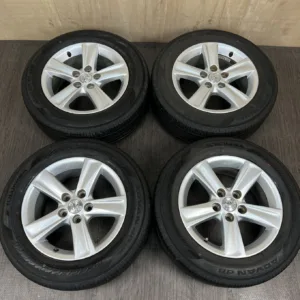 中古 トヨタ MARK X GRX130 ホイール 16×7.0J PCD 5x114.3 ET40 #0073AD001026の実物写真（1枚目）