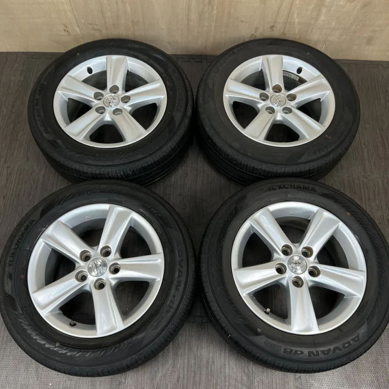 中古 トヨタ MARK X GRX130 ホイール 16×7.0J PCD 5x114.3 ET40 #0073AD001026の実物写真（1枚目）