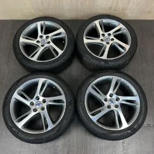 VOLVO V40 Диск 17 × 7.0J · 5x108 · ET52.5 артикул 0263AD030926